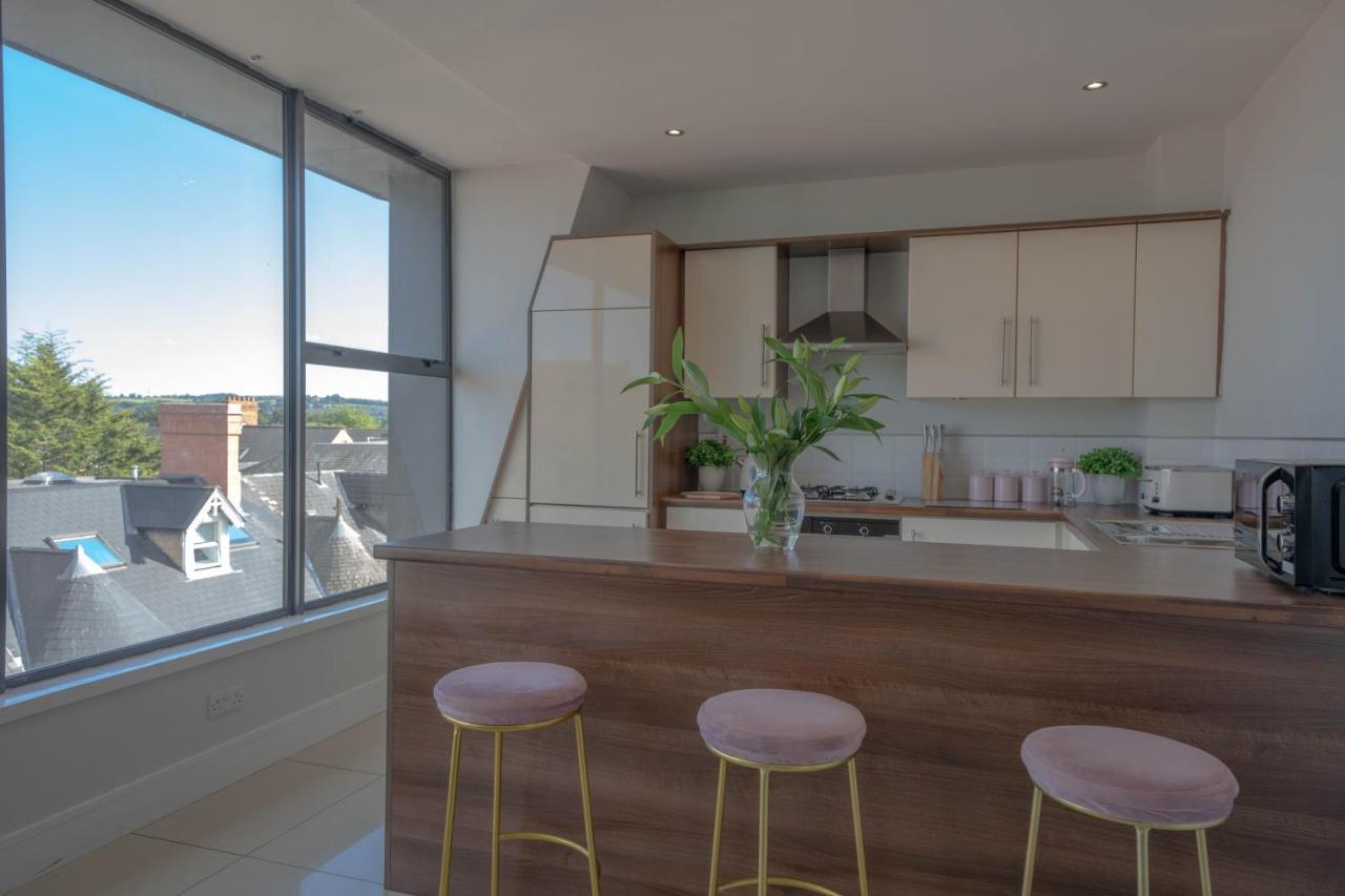 Rooftop Apartment At Queens Beautiful Views 벨파스트 외부 사진